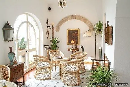 Mora Hotel 2*