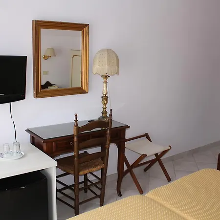 Mora Джардини-Наксос