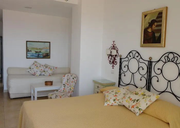 Mora 2* Giardini-Naxos