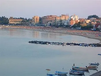 Mora 2* Giardini Naxos