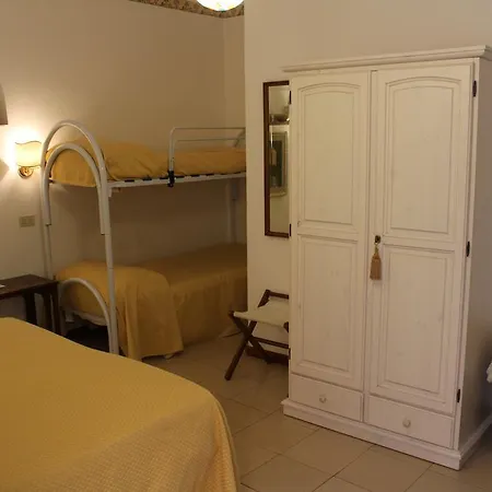 Otel Mora