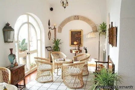 Mora Otel 2*