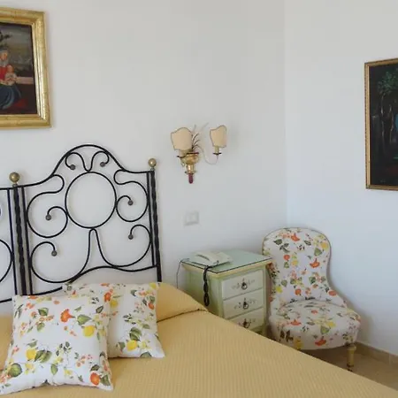 Mora 2* Giardini Naxos