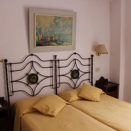 Mora Otel 2*