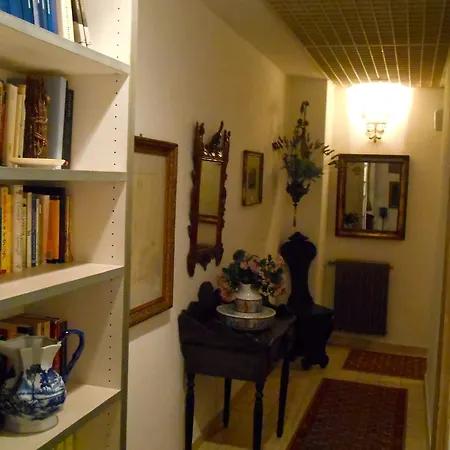 Otel Mora 2*