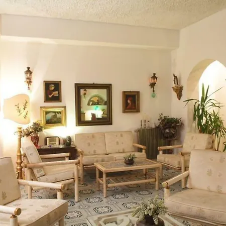 Otel Mora 2*