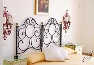 Mora Otel 2*