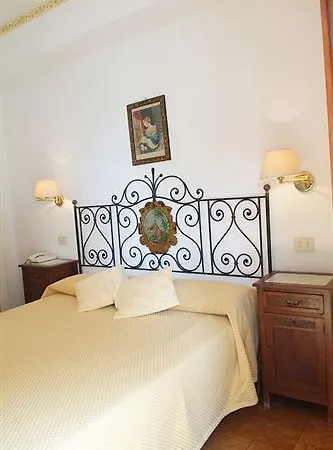 Mora Джардини-Наксос